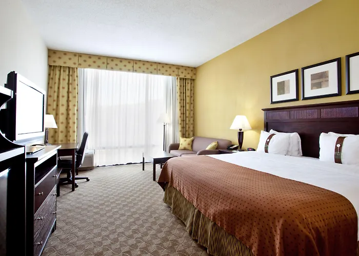 Cheap hotels Holiday Inn Roanoke - Tanglewood Route 419 & I 581 By Ihg